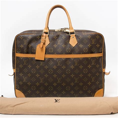 louis vuitton laptop shoulder bag.